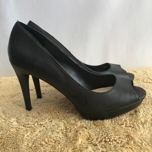 Charlotte Russe Black Pattern Peep Toe Hee…